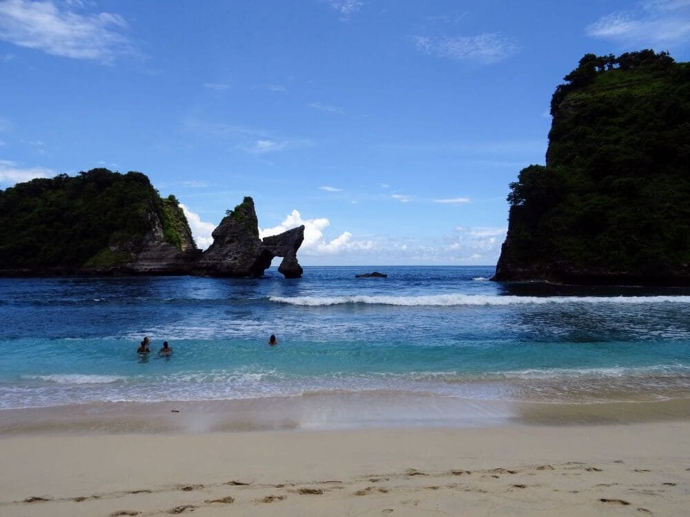 Atuh-beach-nusa-penida6