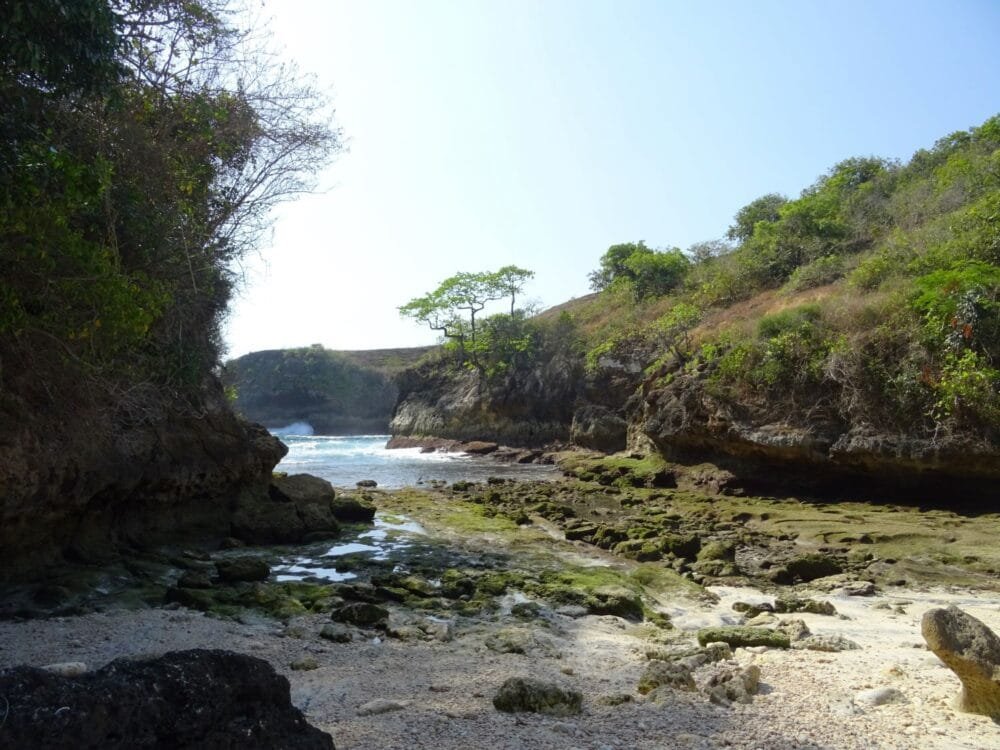 Lumangan-beach-nusa-penida2